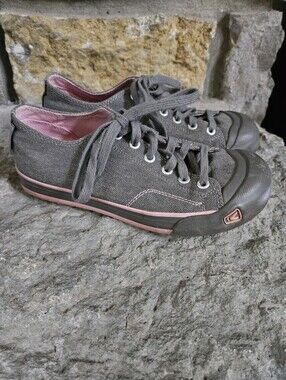 KEEN CORONADO CAP TOE CANVAS SNEAKERS 6.5